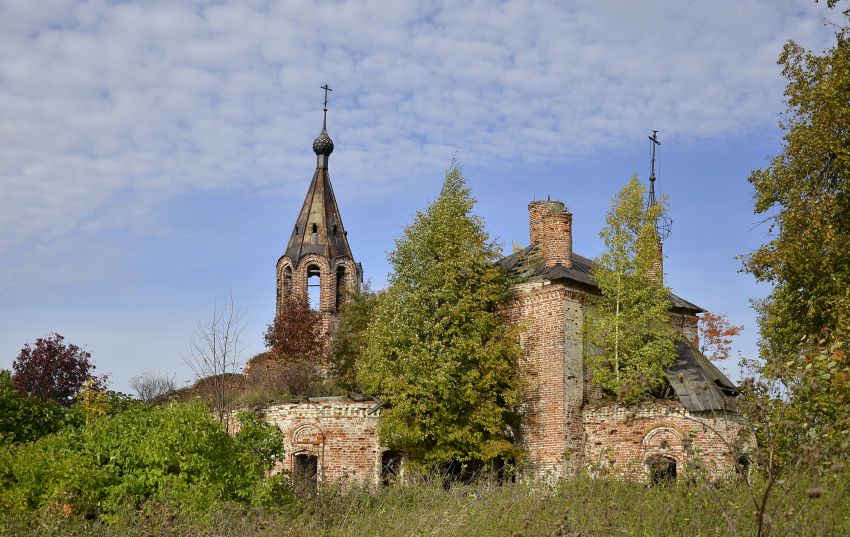 Фролы, урочище. Церковь Флора и Лавра на Фроловском погосте. общий вид в ландшафте