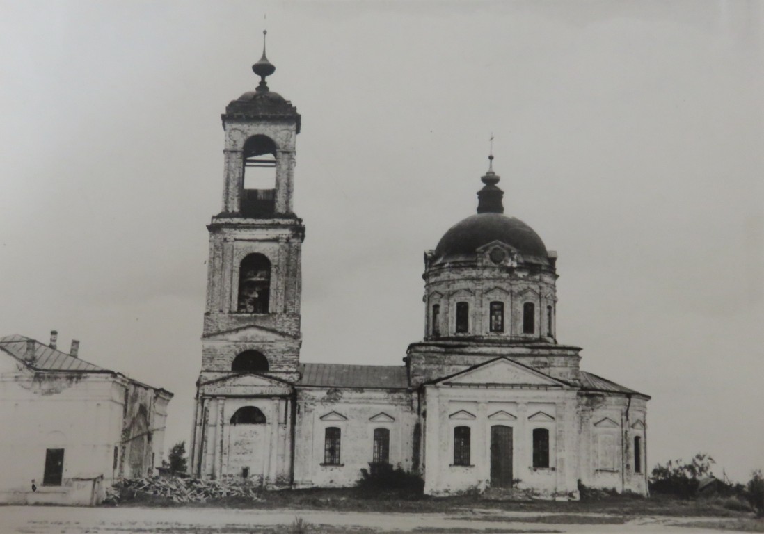 Церковь Михаила Архангела, Бородино (Гаврилово-Посадский район, Ивановская область). архивная фотография, Фото 1971 года из фондов Гаврилово-Посадского краеведческого музея