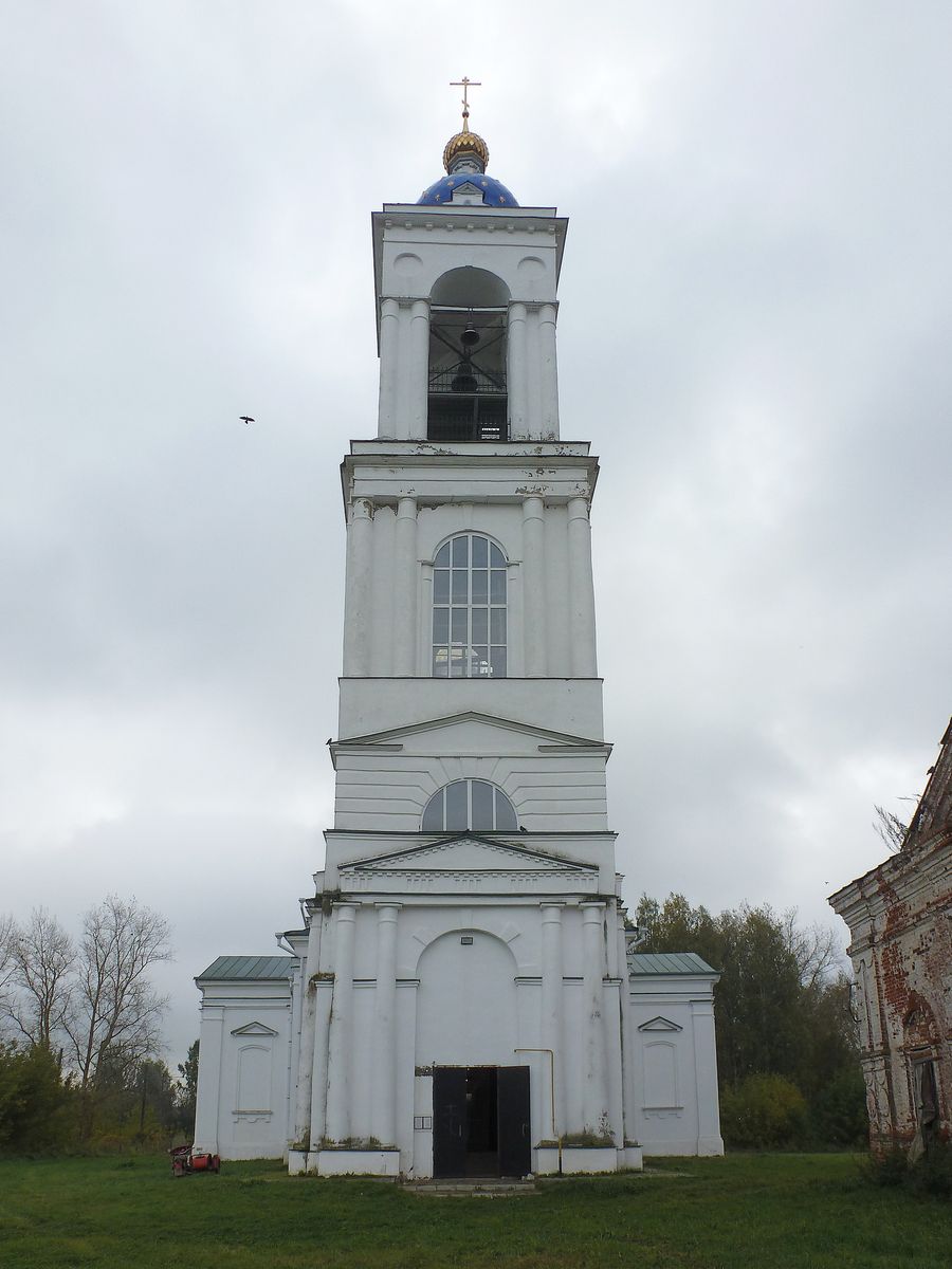 Церковь Михаила Архангела, Бородино (Гаврилово-Посадский район, Ивановская область). общий вид в ландшафте