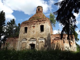 Загусинье. Церковь Успения Пресвятой Богородицы