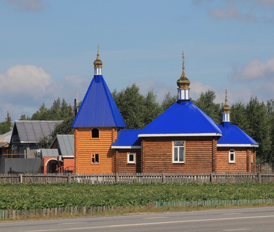 Карабай-Шемурша. Церковь Николая Чудотворца. общий вид в ландшафте