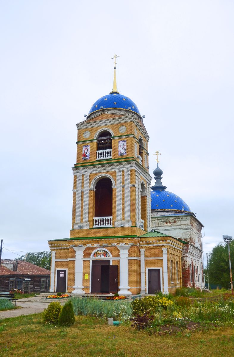 Чурачики. Церковь Успения Пресвятой Богородицы. фасады