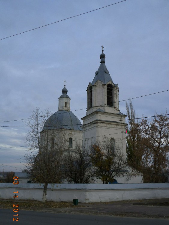 Серафимович. Церковь Воскресения Христова. общий вид в ландшафте
