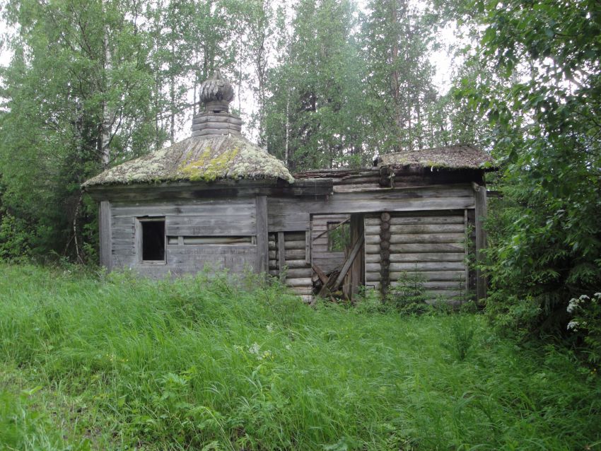 Часовня Николая Чудотворца, Мурги 1-е (Холмогорский район, Архангельская область). общий вид в ландшафте, Вид на часовню с Севера.