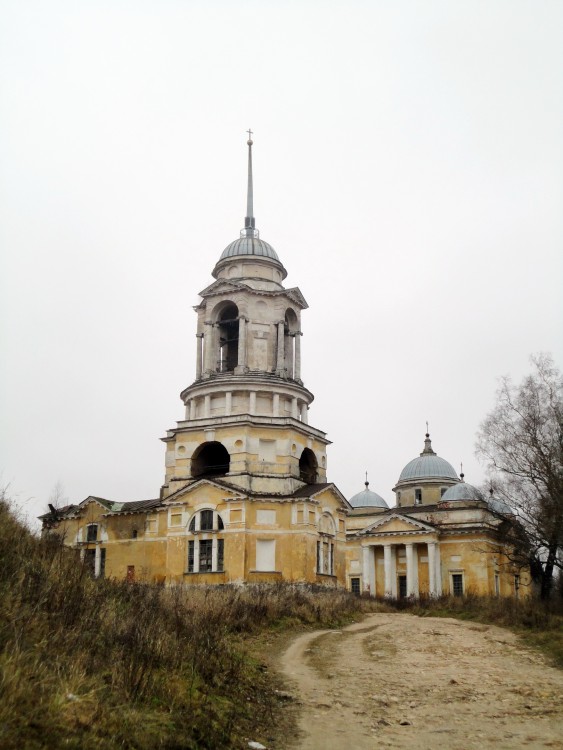 Старица. Ансамбль собора Бориса и Глеба и церкви Спаса Нерукотворного Образа. фасады