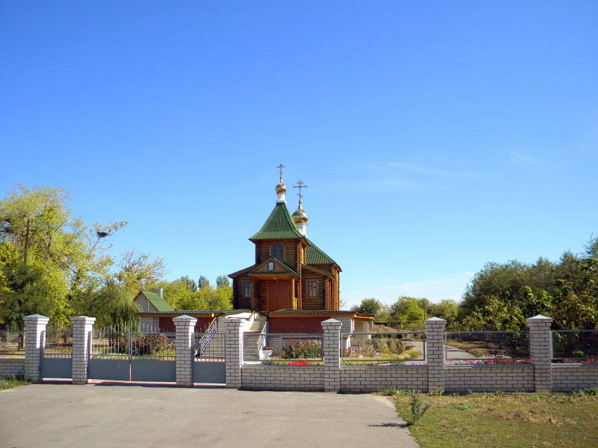 Церковь Покрова Пресвятой Богородицы, Зимняцкий (Серафимовичский район, Волгоградская область). общий вид в ландшафте