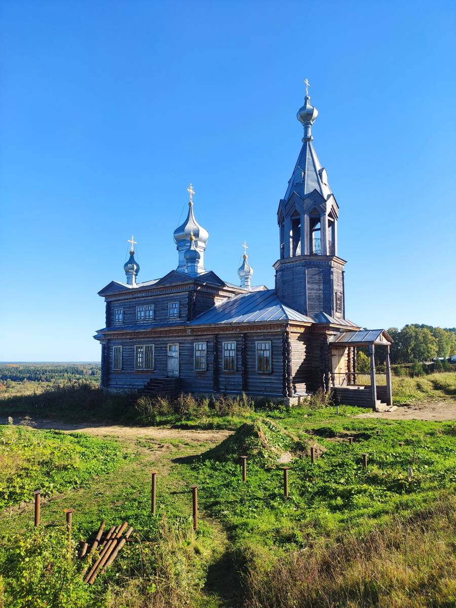 Церковь Илии Пророка из с. Бигичи (копия), Чердынь (Чердынский район, Пермский край). фасады, Воссозданная церковь из Бигичей в Чердыни на Троицком холме 