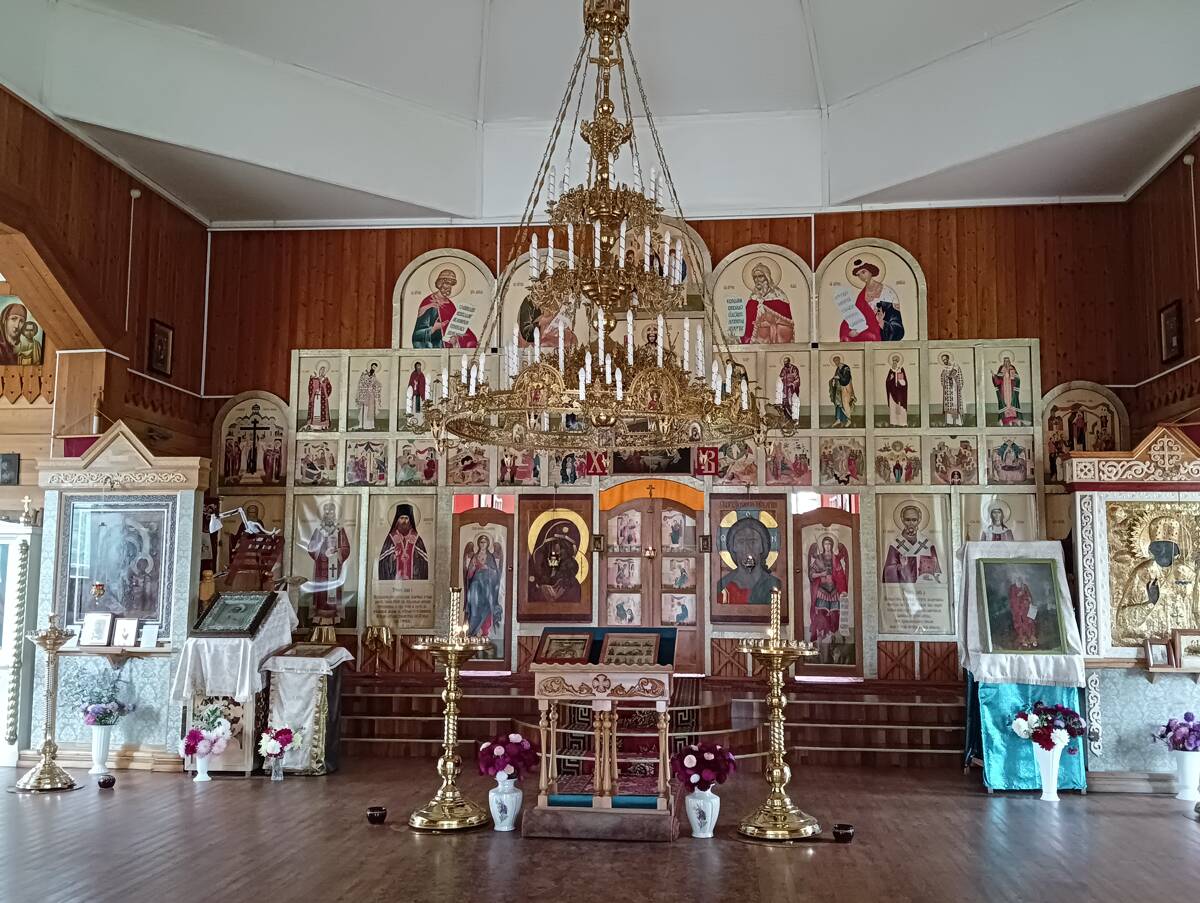 Церковь Николая Чудотворца, Слюдянка (Слюдянский район, Иркутская область). интерьер и убранство, Иконостас