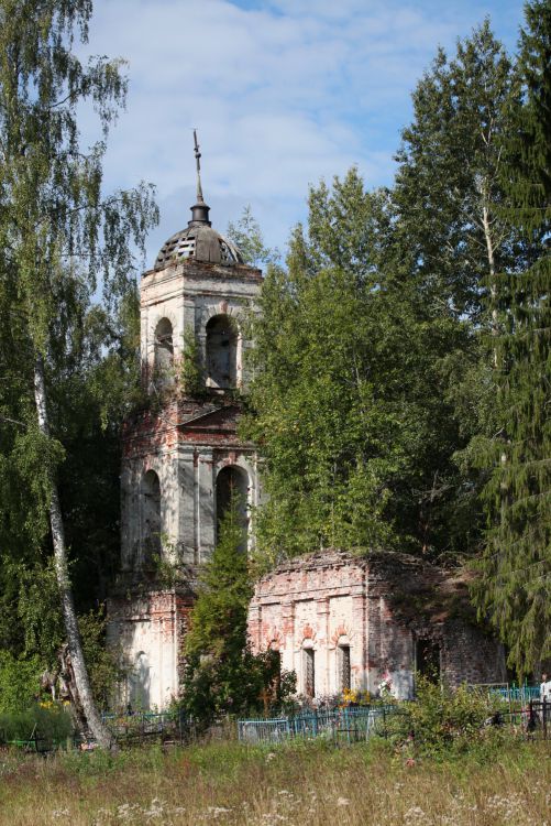 Церковь Успения Пресвятой Богородицы, Мантеевский Погост (Егорье) (Любимский район, Ярославская область). общий вид в ландшафте