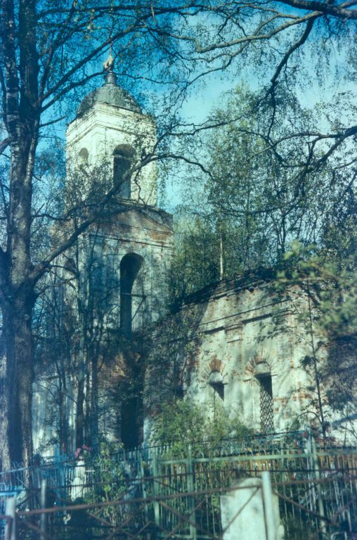 Церковь Успения Пресвятой Богородицы, Мантеевский Погост (Егорье) (Любимский район, Ярославская область). фасады