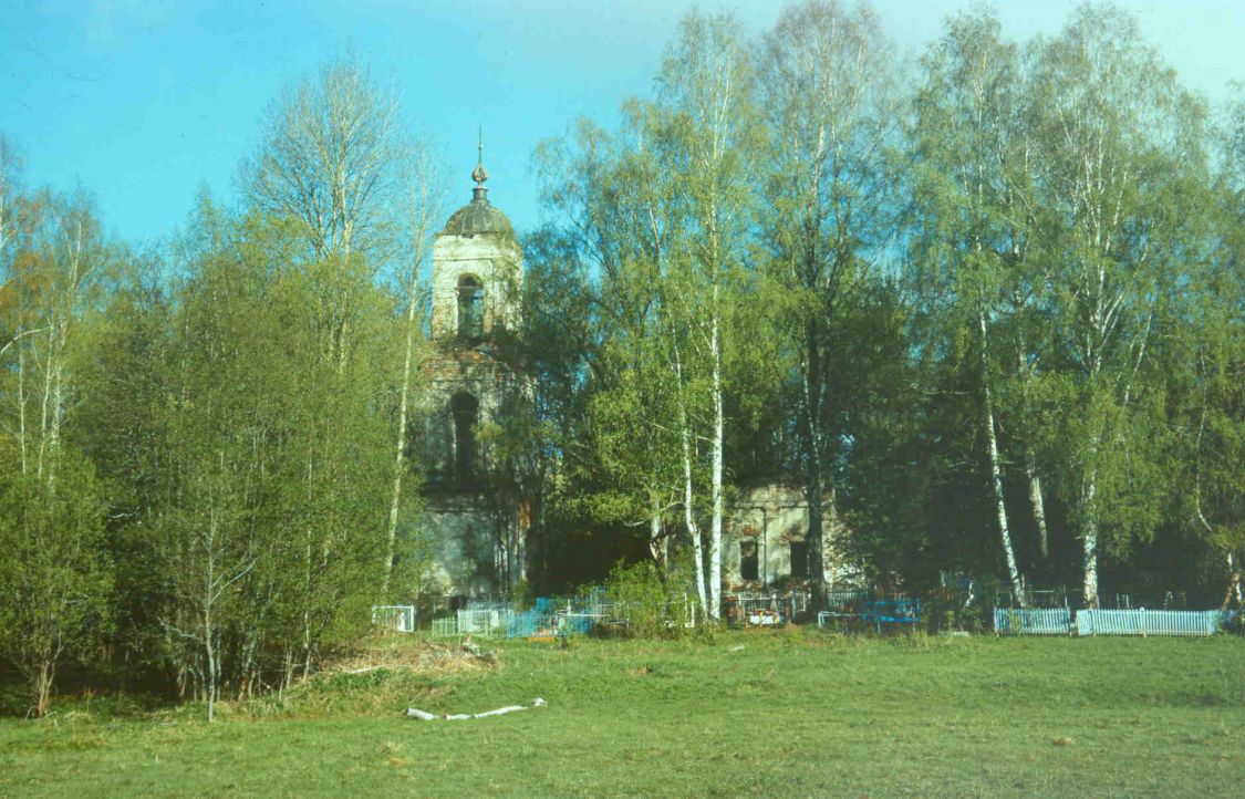 Церковь Успения Пресвятой Богородицы, Мантеевский Погост (Егорье) (Любимский район, Ярославская область). фасады