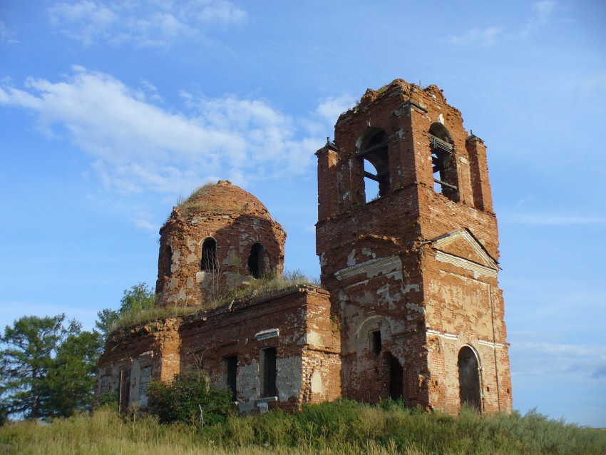 Церковь Петра и Павла, Русские Кирмени (Мамадышский район, Республика Татарстан). фасады