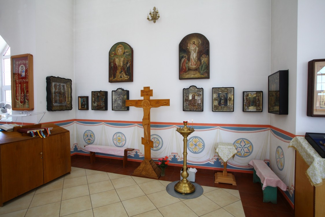 Церковь Троицы Живоначальной (новая), Должанская (Ейский район, Краснодарский край). интерьер и убранство