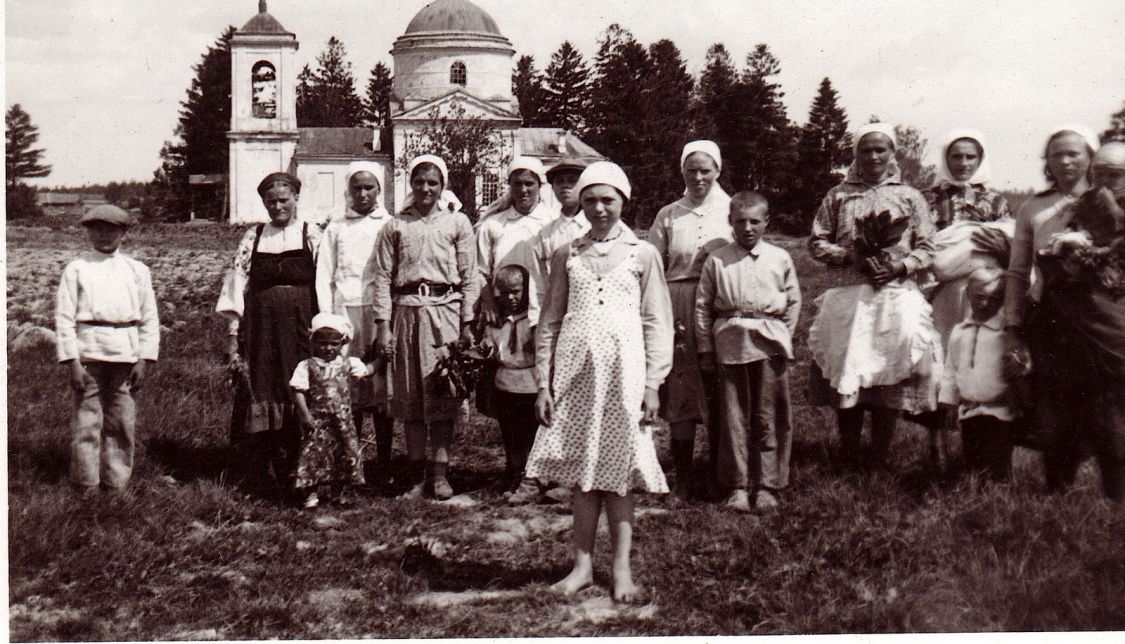 Церковь Благовещения Пресвятой Богородицы, Басино (Духовщинский район, Смоленская область). архивная фотография, Южный фасад храма. Фото 1941 г. с аукциона e-bay.de