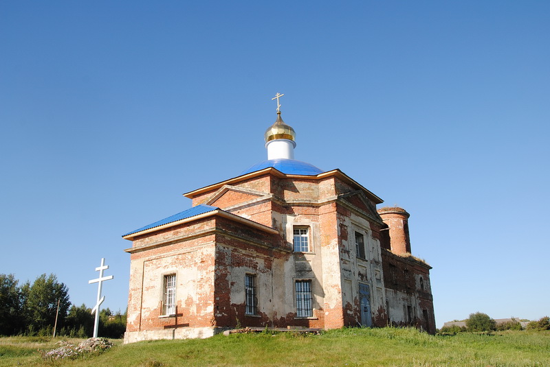 Куликовка. Церковь Михаила Архангела. общий вид в ландшафте