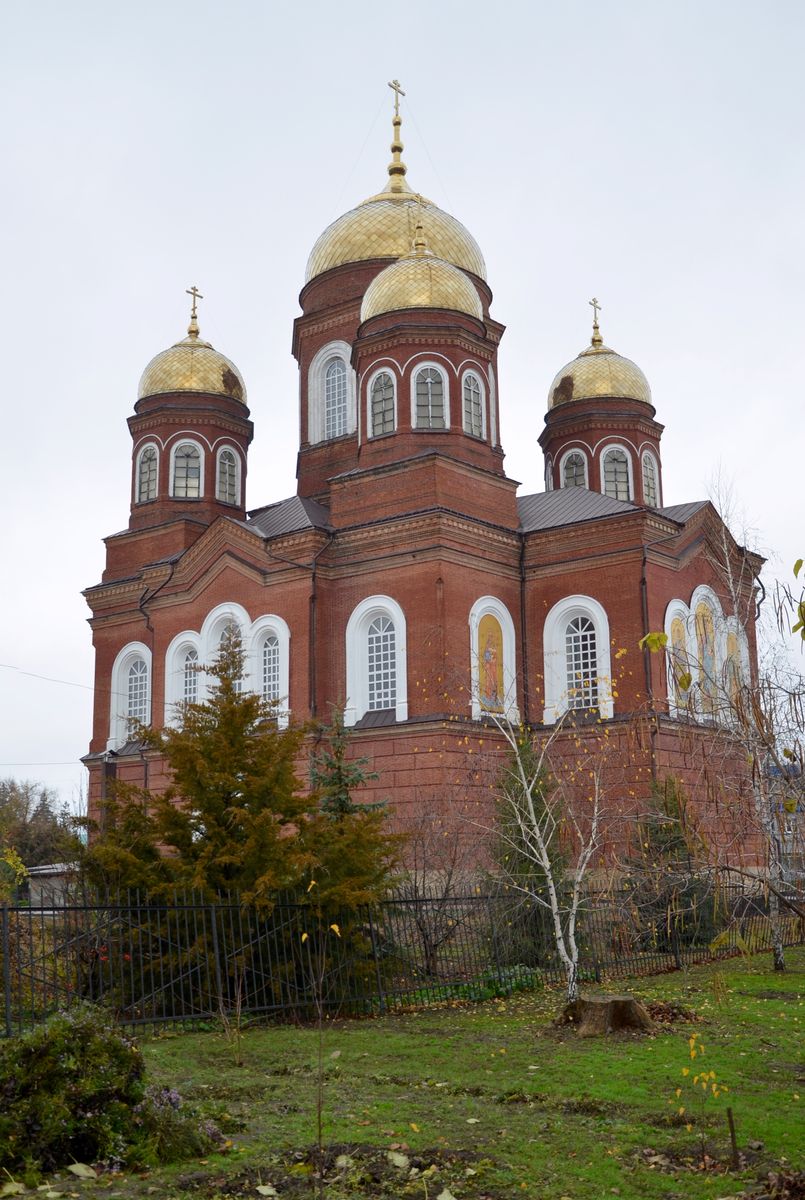 Кафедральный собор Воскресения Христова, Пугачёв (Пугачёвский район, Саратовская область). фасады