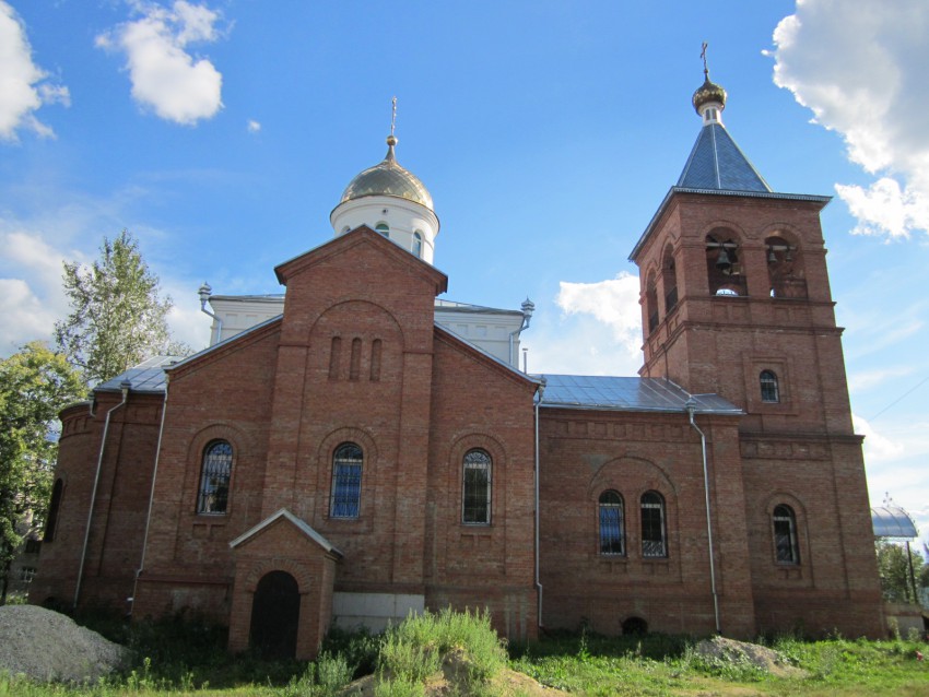 Муром. Церковь Андрея Первозванного. общий вид в ландшафте