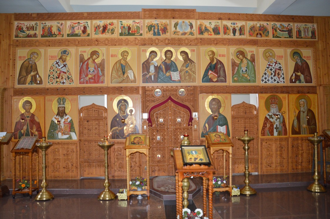 Церковь Иннокентия, митрополита Московского, Чита (Чита, город, Забайкальский край). интерьер и убранство, Иконостас