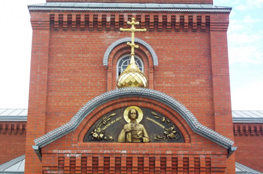 Славянск-на-Кубани. Церковь Пантелеимона Целителя. архитектурные детали