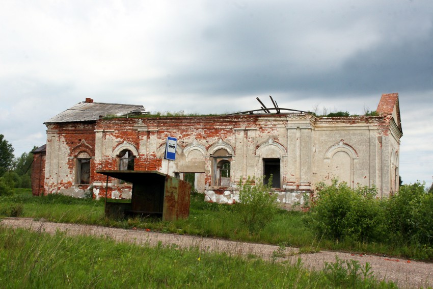 Лаврово. Церковь Сретения Господня. фасады