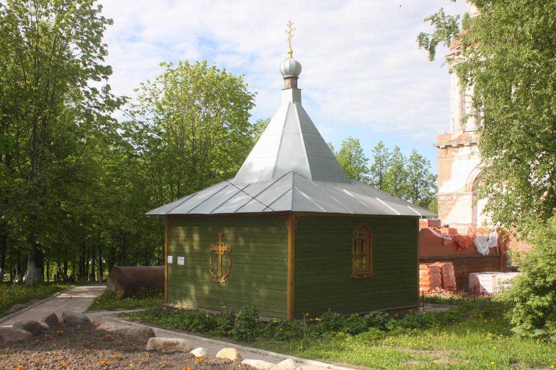 Часовня Троицы Живоначальной, Красный Холм (Краснохолмский район, Тверская область). фасады