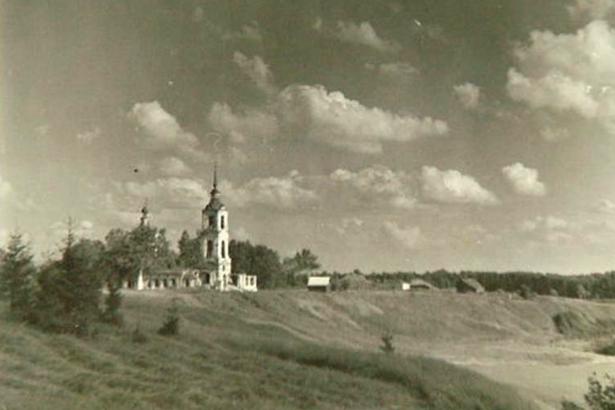 Юрьево. Церковь Богоявления  Господня. архивная фотография
