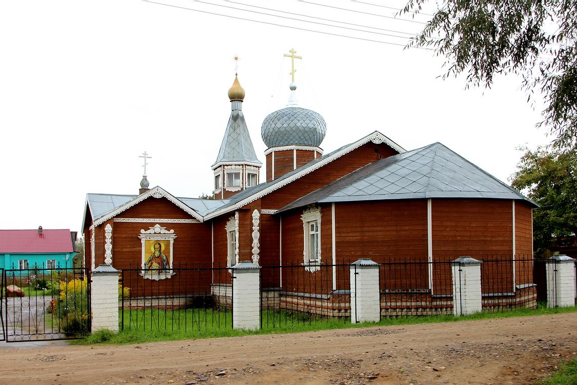 Островское. Церковь Иоанна Кронштадтского. фасады