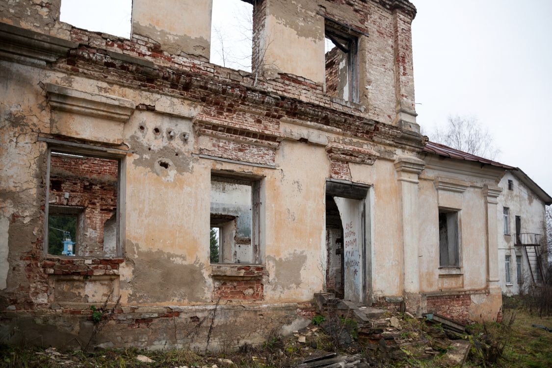 Церковь Феодоровской иконы Божией Матери, Островское (Островский район, Костромская область). архитектурные детали