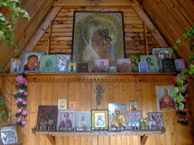 Неизвестная часовня, Остров Разин, рыболовно-охотничья база (Горномарийский район, Республика Марий Эл). интерьер и убранство