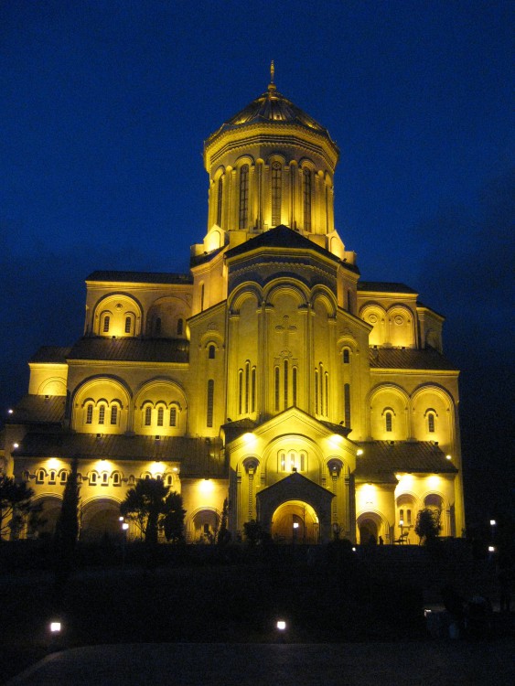 Тбилиси. Собор Троицы Живоначальной (Самеба). художественные фотографии