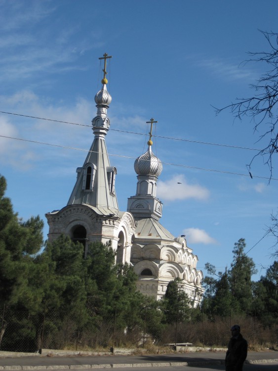 Тбилиси. Церковь Михаила Тверского. фасады