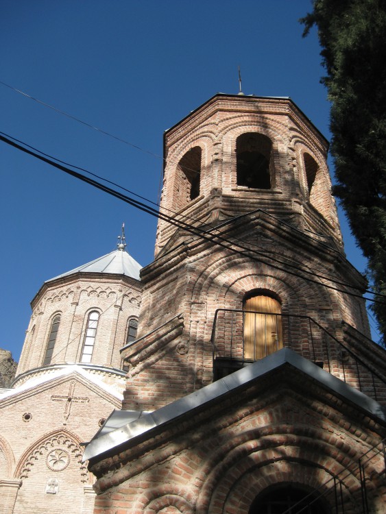 Тбилиси. Церковь Давида Гареджийского на Мтацминде. архитектурные детали
