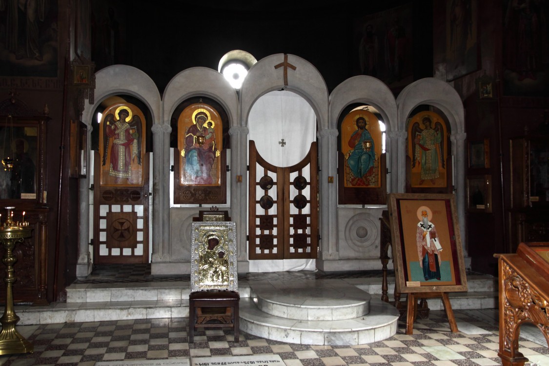 Тбилиси. Церковь Давида Гареджийского на Мтацминде. интерьер и убранство