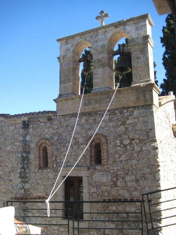 Монастырь Кера Кардиотисса, Кера (Крит (Κρήτη), Греция). общий вид в ландшафте