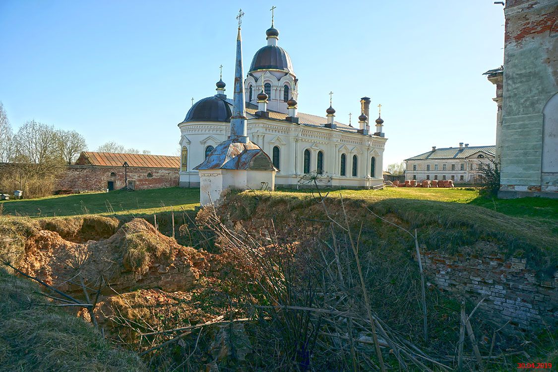 Труженик (Теребени). Николо-Теребенский женский монастырь. Церковь Александра Свирского. архитектурные детали