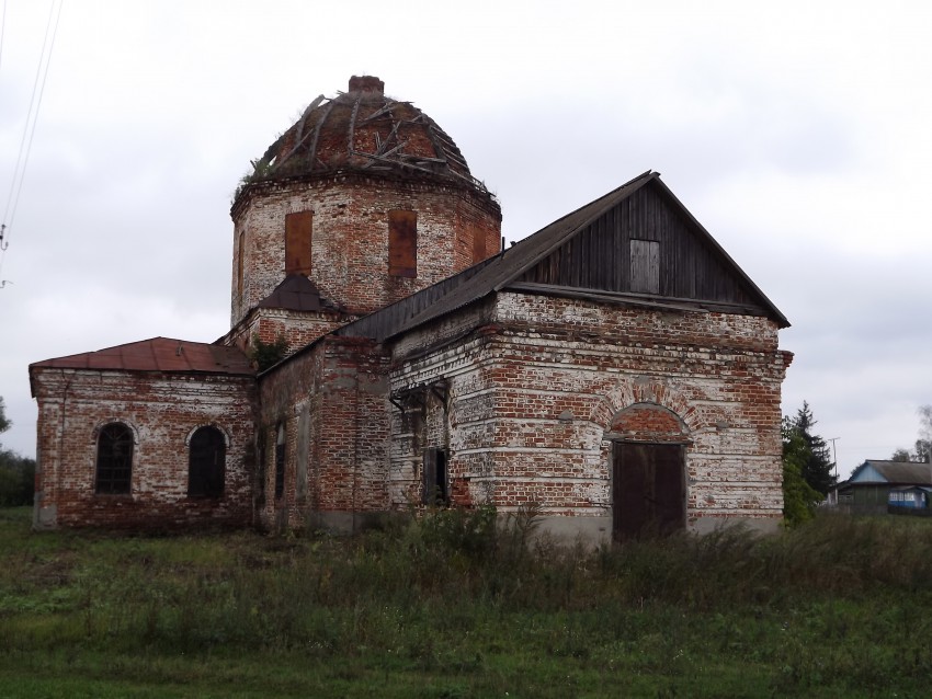 Чиганак. Церковь Троицы Живоначальной. общий вид в ландшафте