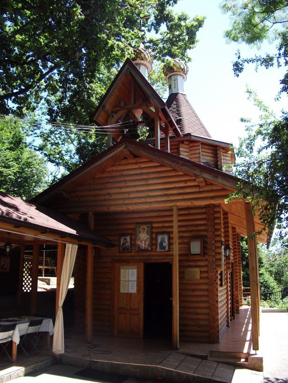 Адлер. Церковь Благовещения Пресвятой Богородицы в Голубых Далях. фасады