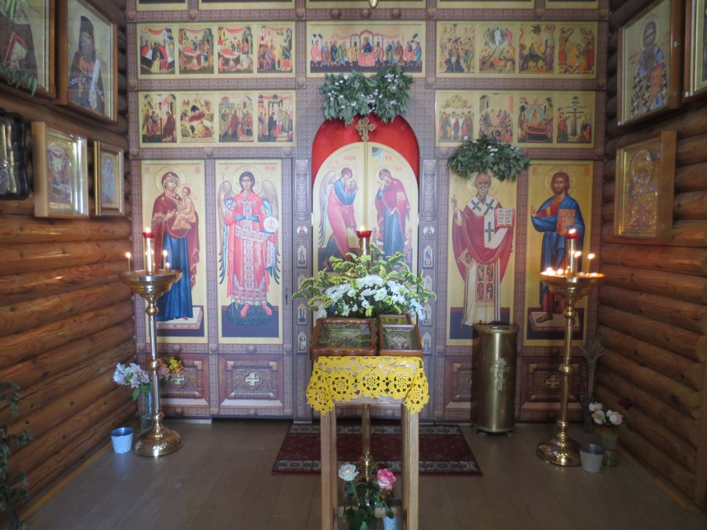 Церковь Благовещения Пресвятой Богородицы в Голубых Далях, Адлер (Сочи, город, Краснодарский край). интерьер и убранство