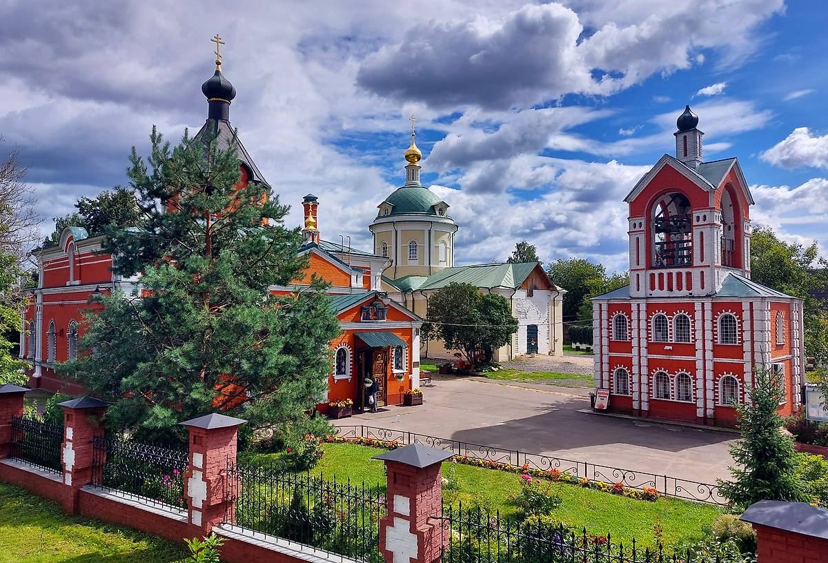 фасады. Храмовый комплекс. Церкви Николая Чудотворца и Боголюбской иконы Божией Матери, Красногорск (Красногорский городской округ, Московская область)