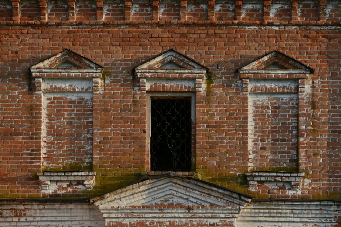 Щербеть. Церковь Михаила Тверского. архитектурные детали, Фрагмент южного фасада храма