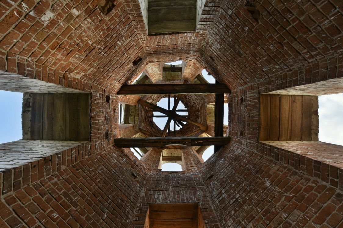 Кирпичная Церковь