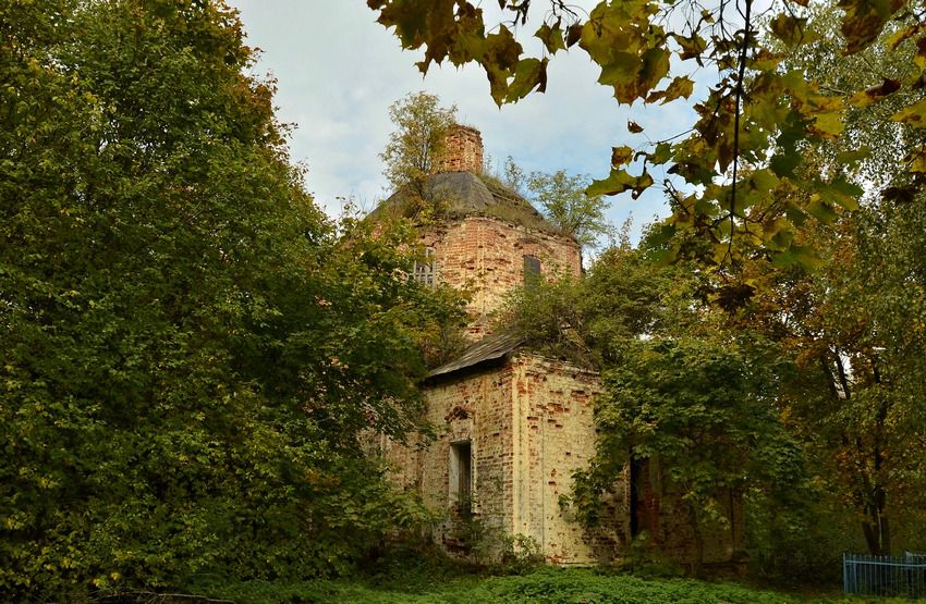 Давыдовское. Церковь Покрова Пресвятой Богородицы. фасады