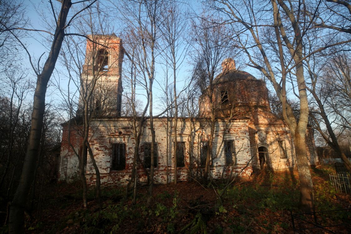 Давыдовское. Церковь Покрова Пресвятой Богородицы. фасады