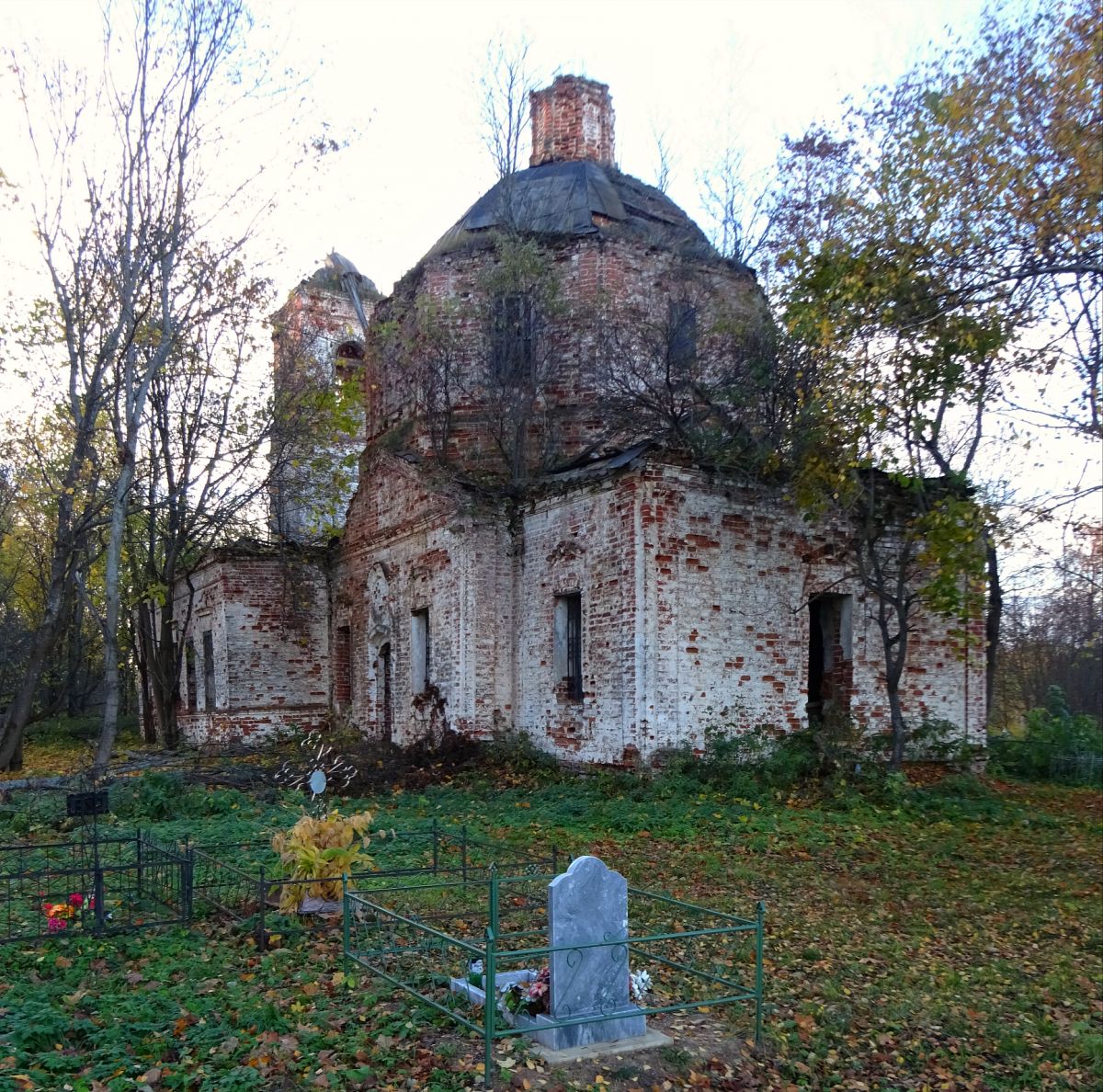 Церковь Покрова Пресвятой Богородицы, Давыдовское (Нерехтский район, Костромская область). фасады