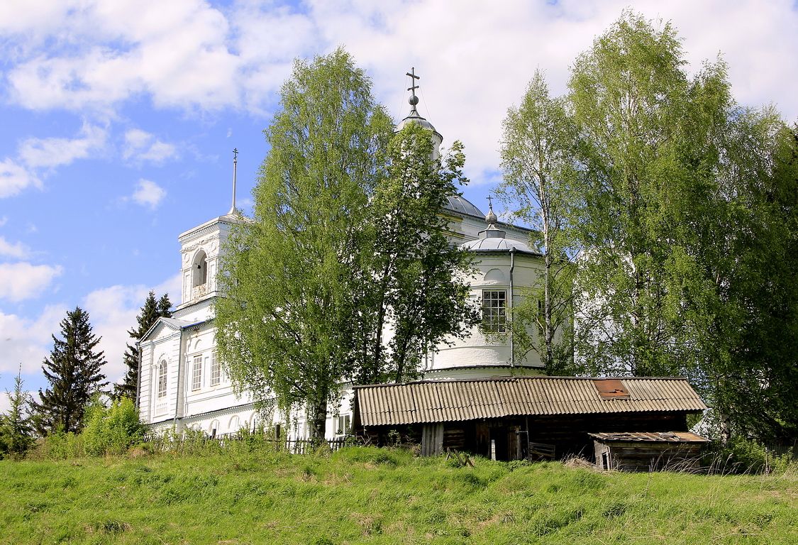 Вилегодск. Церковь Богоявления  Господня. фасады, Вид с юго-востока.