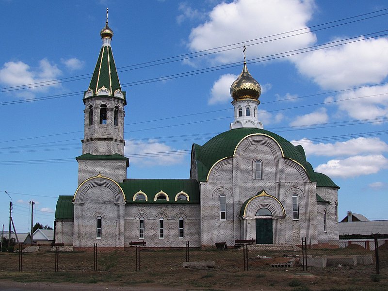 Николаевск. Церковь Троицы Живоначальной. общий вид в ландшафте, вид с юга