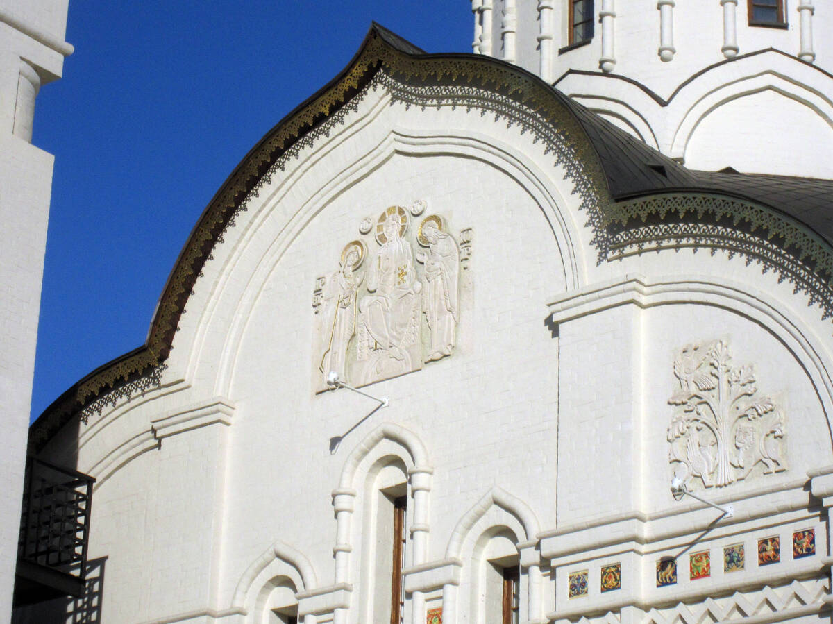 Церковь Веры, Надежды, Любови и Софии при ФНКЦ имени Дмитрия Рогачёва, Обручевский (Юго-Западный административный округ (ЮЗАО), г. Москва). архитектурные детали