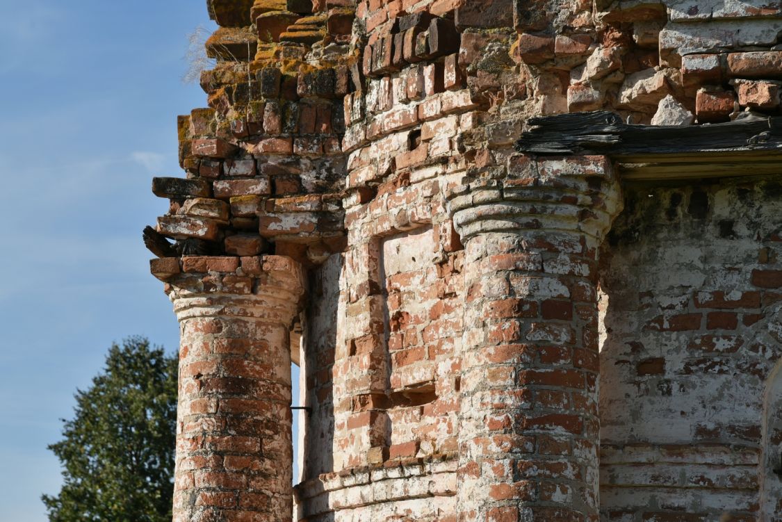 Неизвестная часовня, Порфировка, урочище (Спасский район, Республика Татарстан). архитектурные детали, Фрагменты портиков