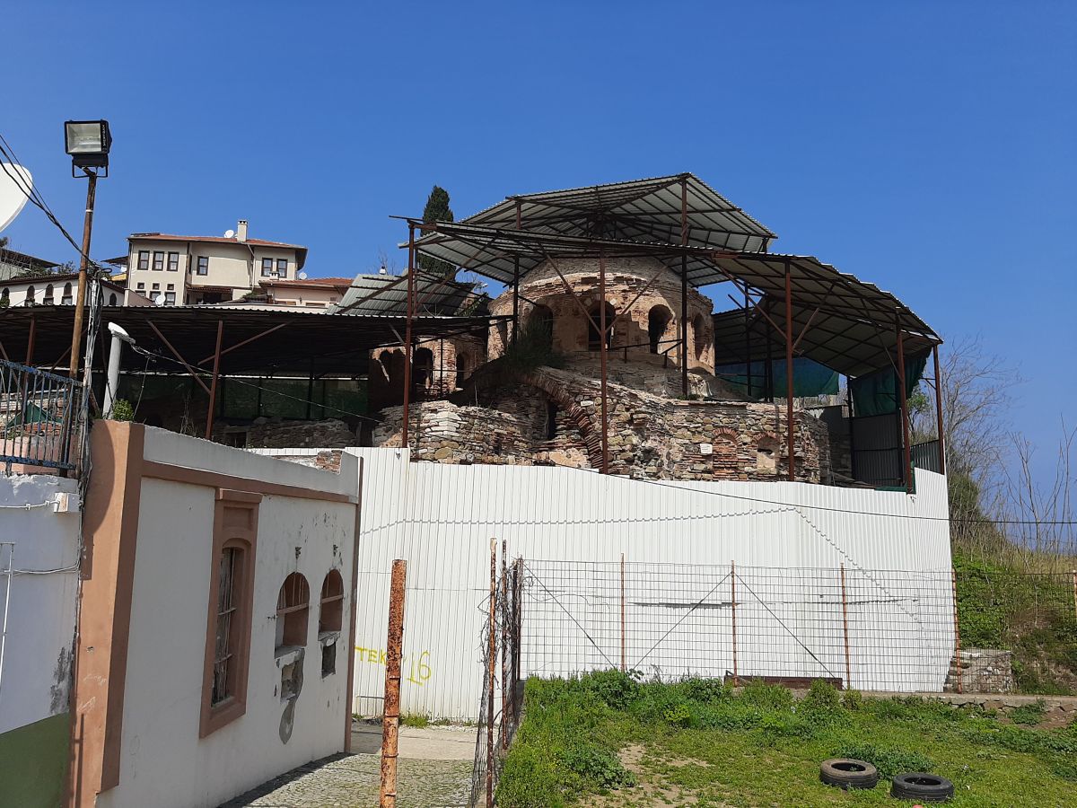 Церковь Гавриила и Михаила Архангелов, Кумияка (Бурса, Турция). фасады