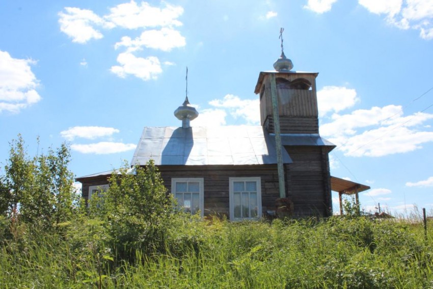 Остров. Церковь Георгия Победоносца. общий вид в ландшафте, Вид с севера